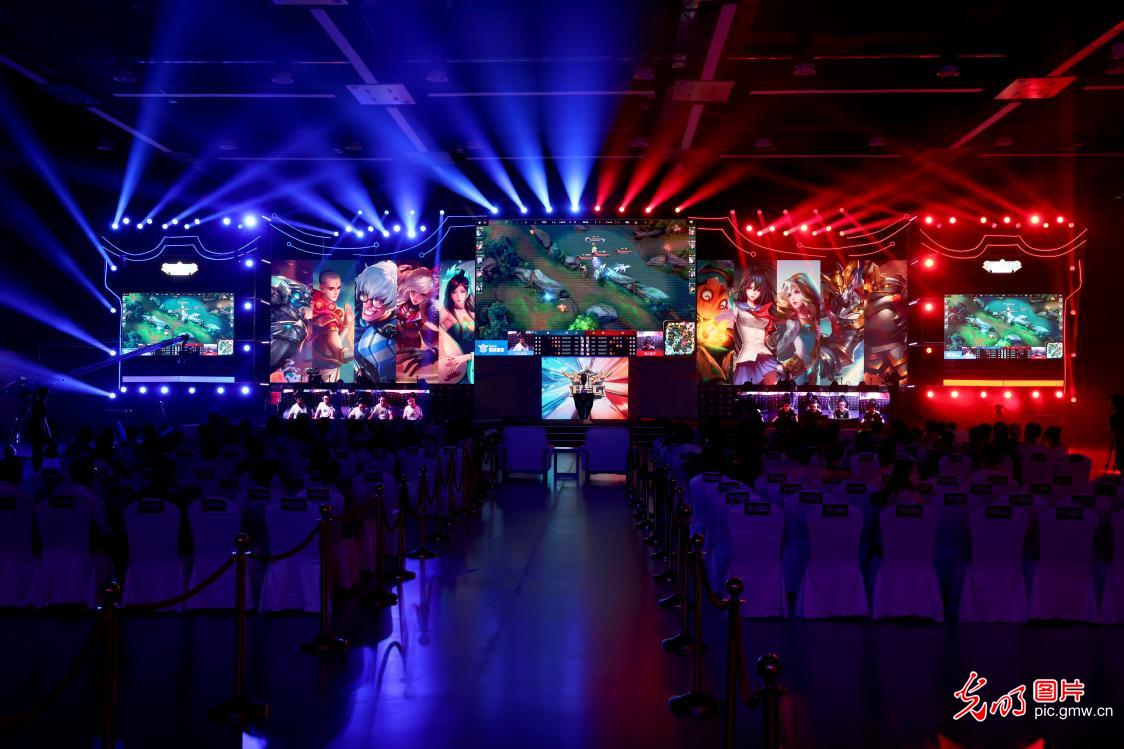 行了更多思 行了更多思