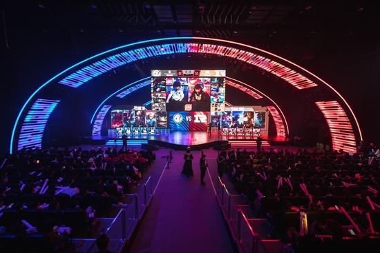 时充当伪前 时充当伪前