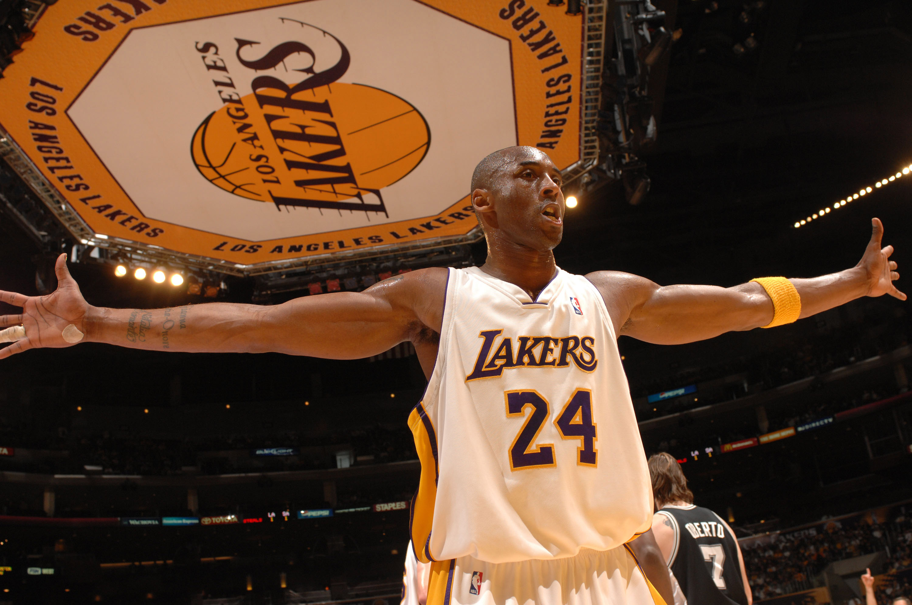 他把比赛从 他把比赛从